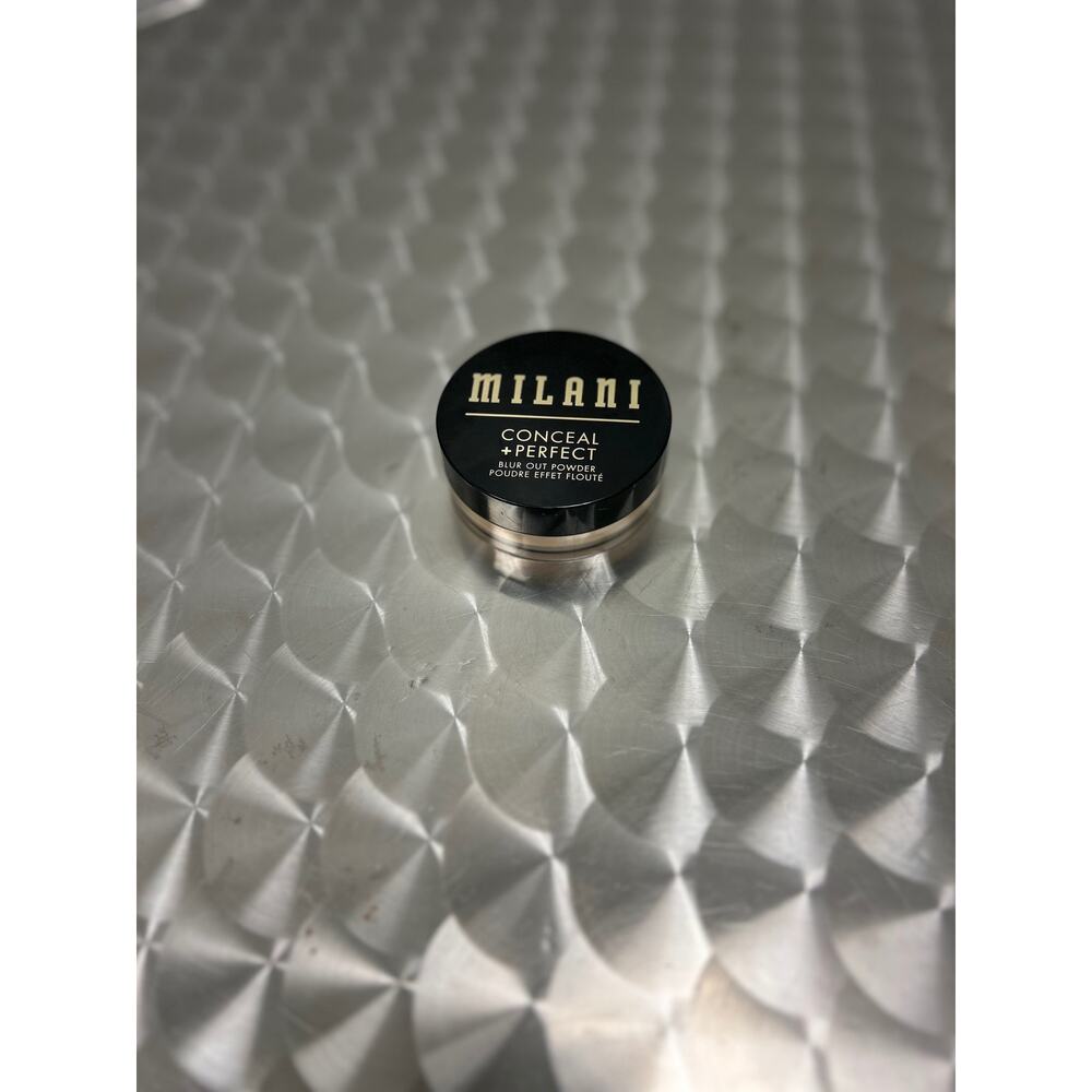 Milani Conceal + Perfect Blur Out Powder